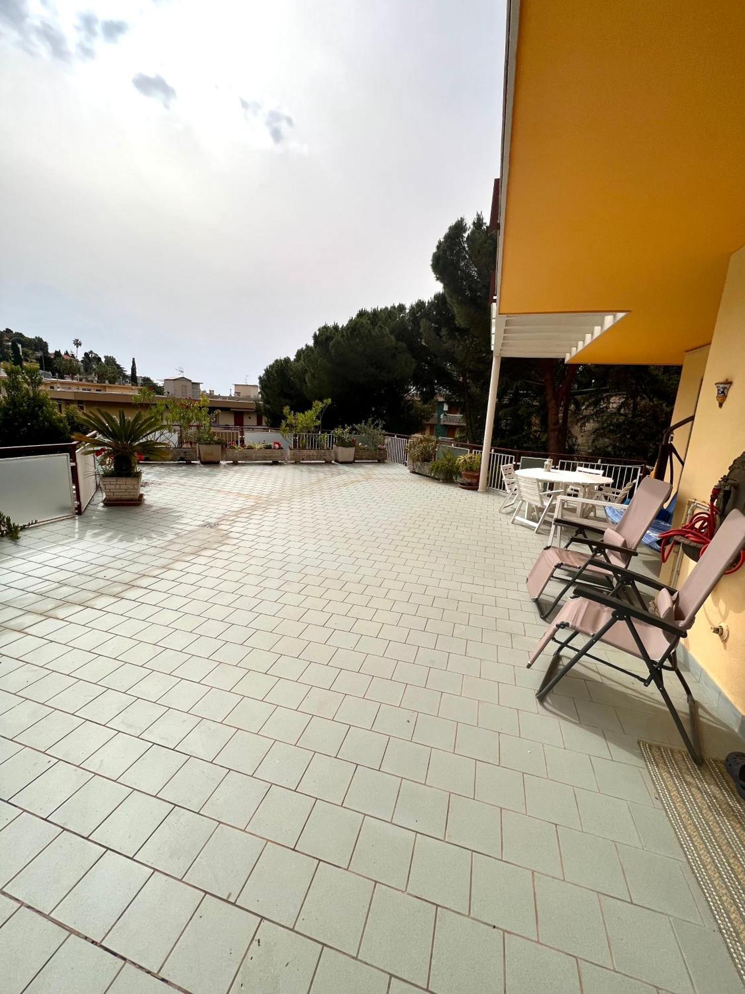 Sanremo Apartment Free Parking And Air Conditioner Bagian luar foto