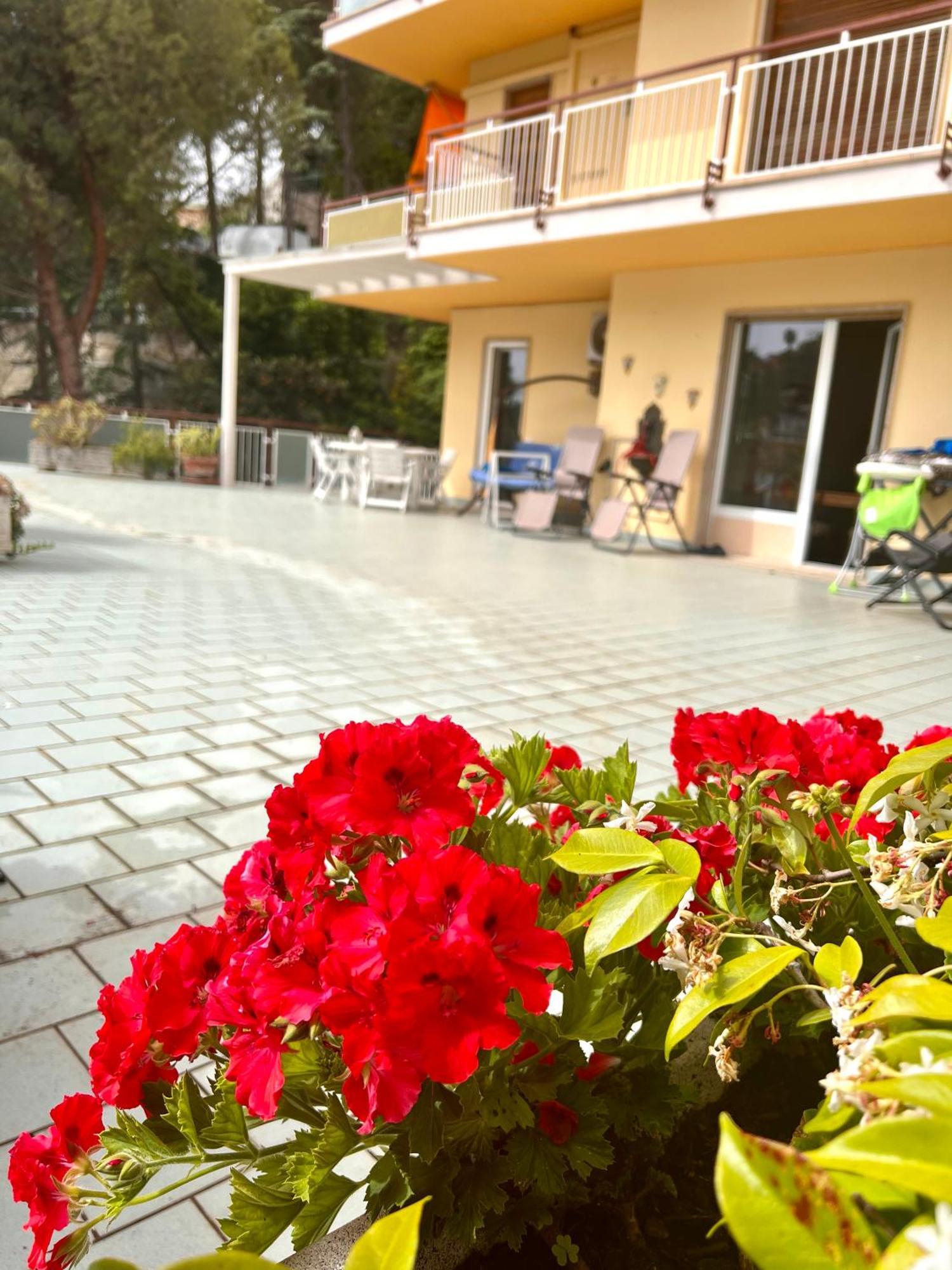 Sanremo Apartment Free Parking And Air Conditioner Bagian luar foto